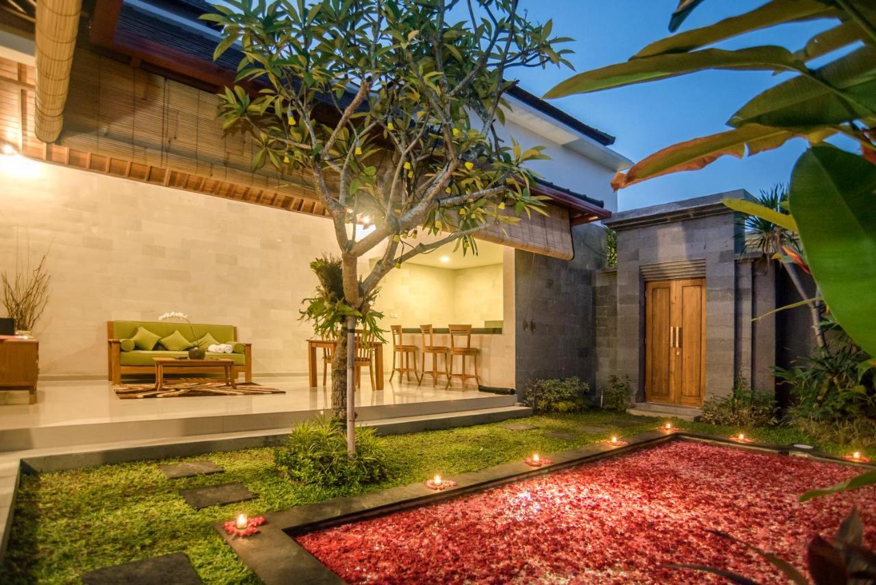 Sandi Agung Villa Bidadari Seminyak  Luaran gambar