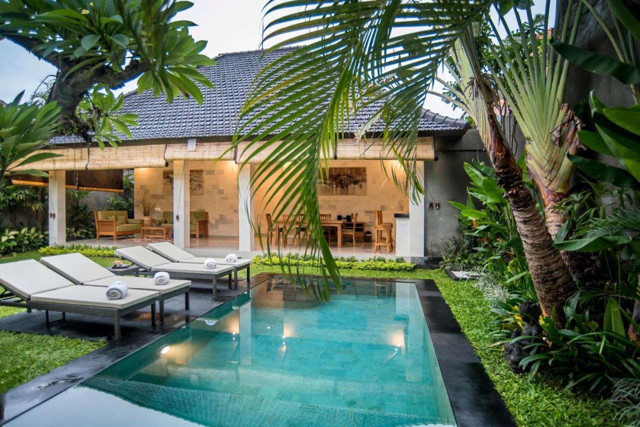 Sandi Agung Villa Bidadari Seminyak  Luaran gambar