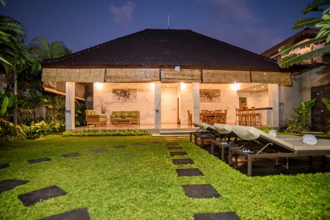 Sandi Agung Villa Bidadari Seminyak  Luaran gambar